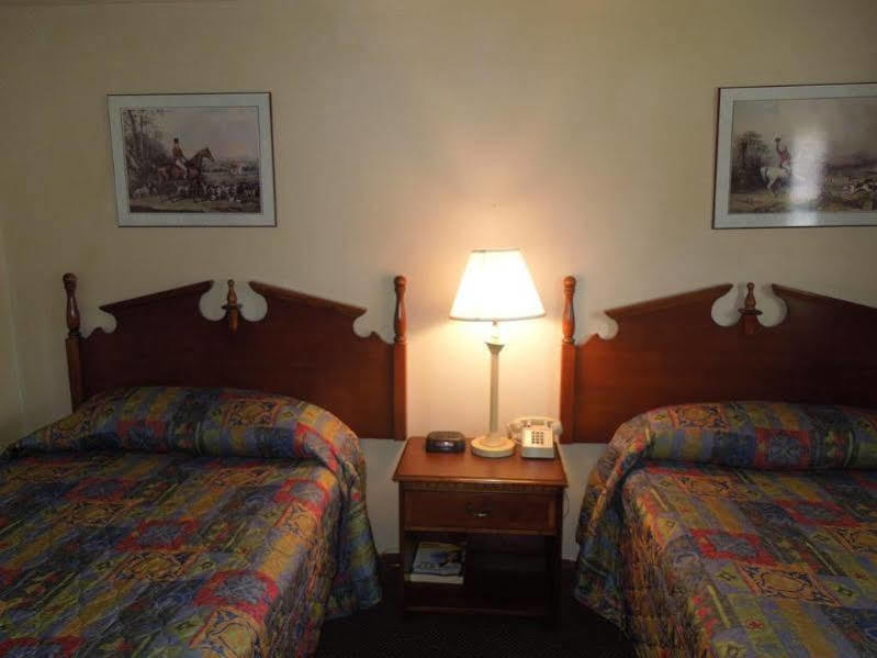 Knights Inn Endwell Экстерьер фото