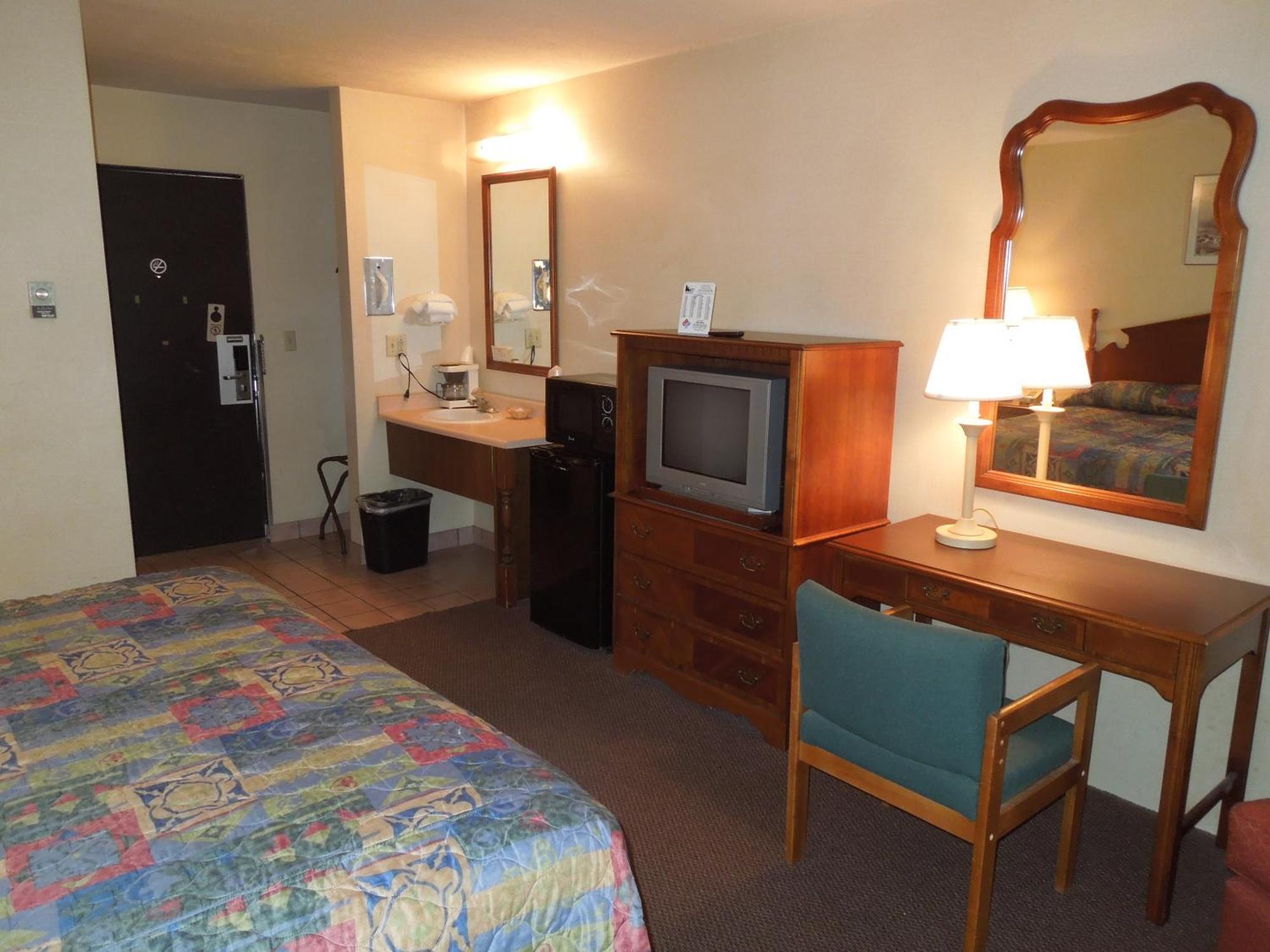 Knights Inn Endwell Экстерьер фото