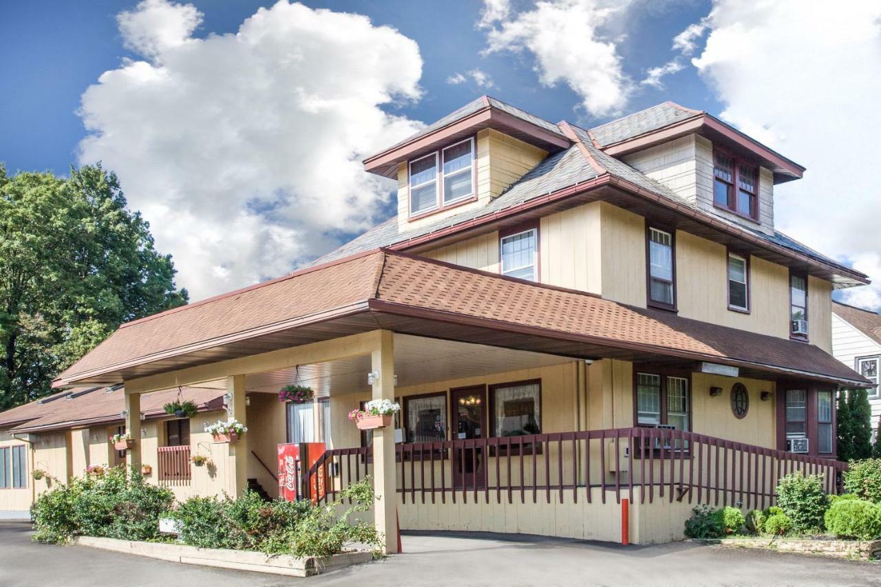 Knights Inn Endwell Экстерьер фото